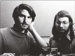 Steve Jobs con l'amico e socio Steve Wozniak