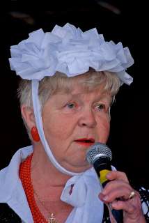 Old singing lady - Boris van Hoytema