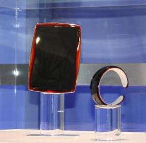 Prototipi di ebook reader e player Walkman con schermo OLED