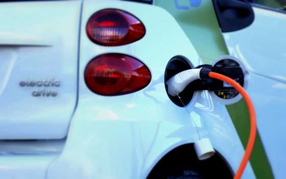 L'Europa vuole meno CO2 e più auto elettriche