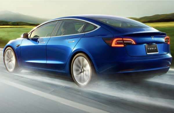 L'auto elettrica Tesla Model 3