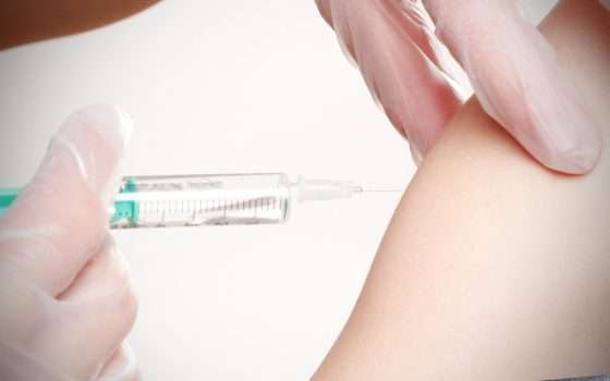 Vaccini e disinformazione: il nemico è alle porte