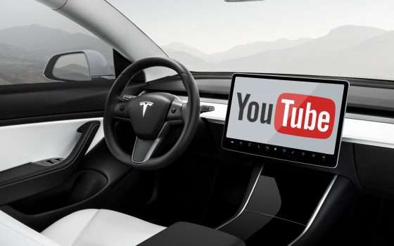 Lo streaming di YouTube sui display delle Tesla