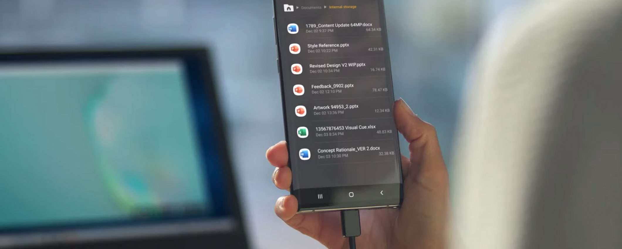 Samsung Galaxy Note10: per DeX ora basta un cavo