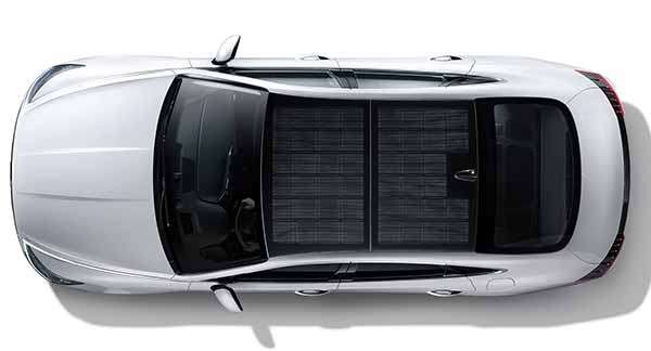 L'ibrida Hyundai New Sonata Hybrid con tetto fotovoltaico
