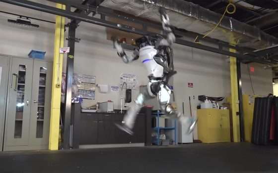 Boston Dynamics: Atlas fa parkour e Spot se ne va