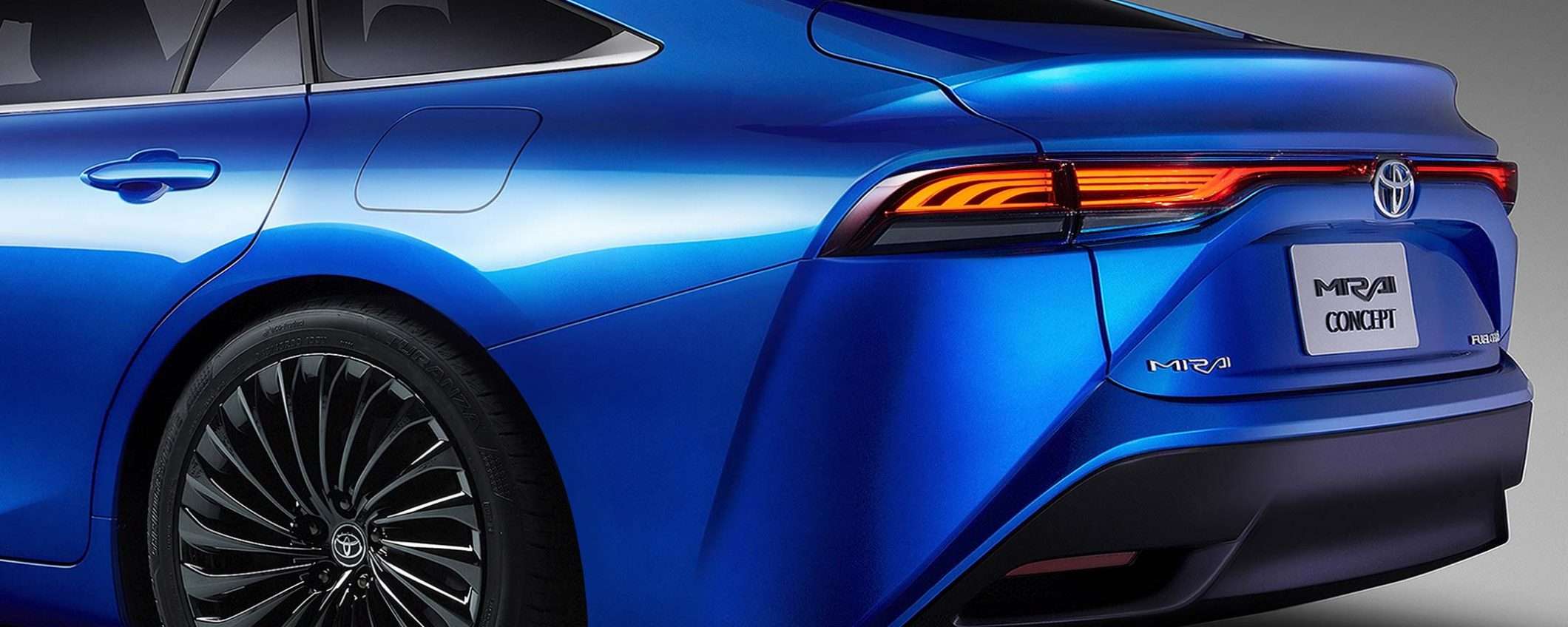 Da Toyota la Mirai a idrogeno e la LQ self-driving