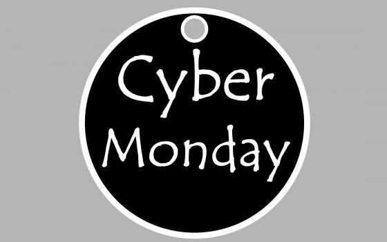 Cyber Monday, ciabatta salvafulmine a 20 € su Amazon