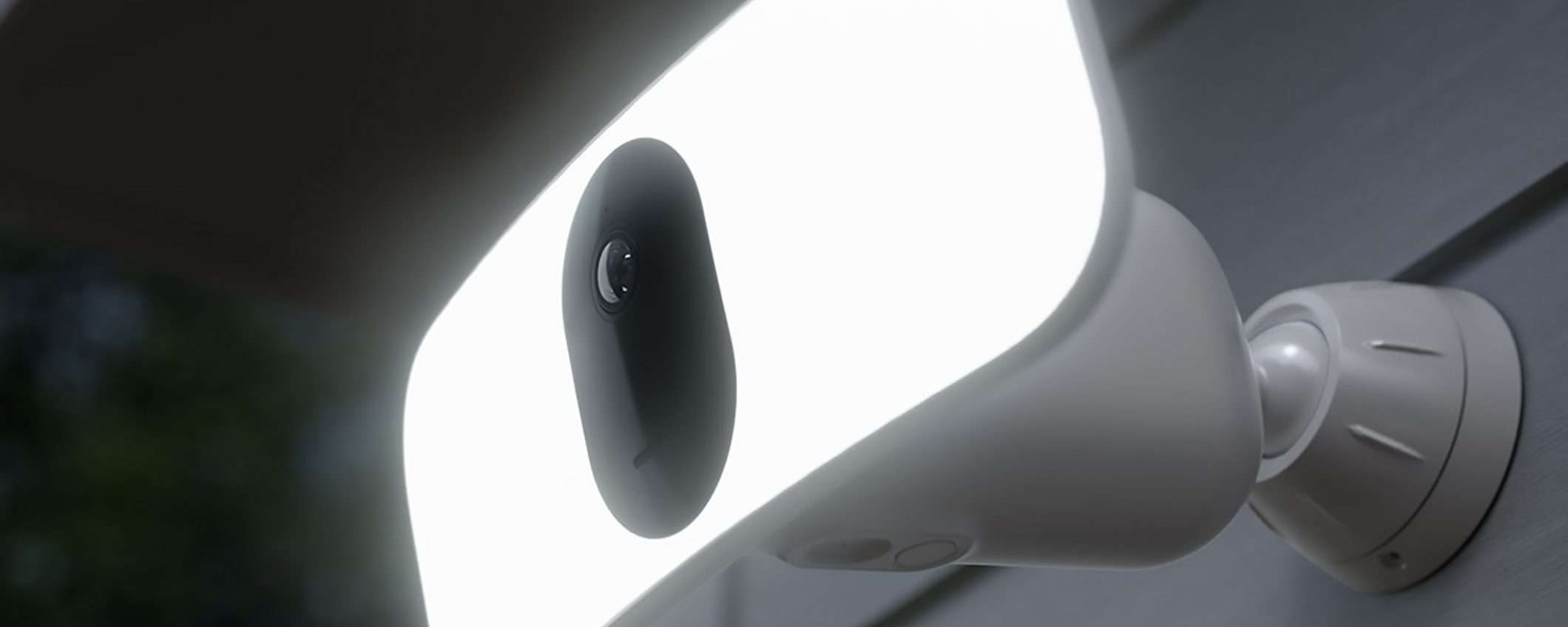 CES 2020: Arlo Pro 3 Floodlight per la sorveglianza