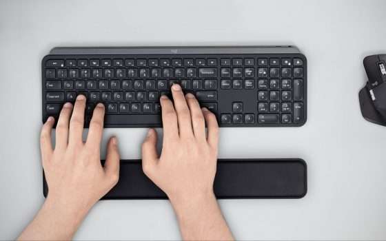 Amazon: le periferiche Logitech regalano Adobe CC