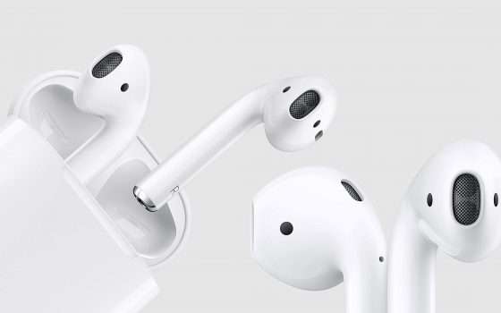 Apple AirPods, nuovi sconti: il prezzo scende