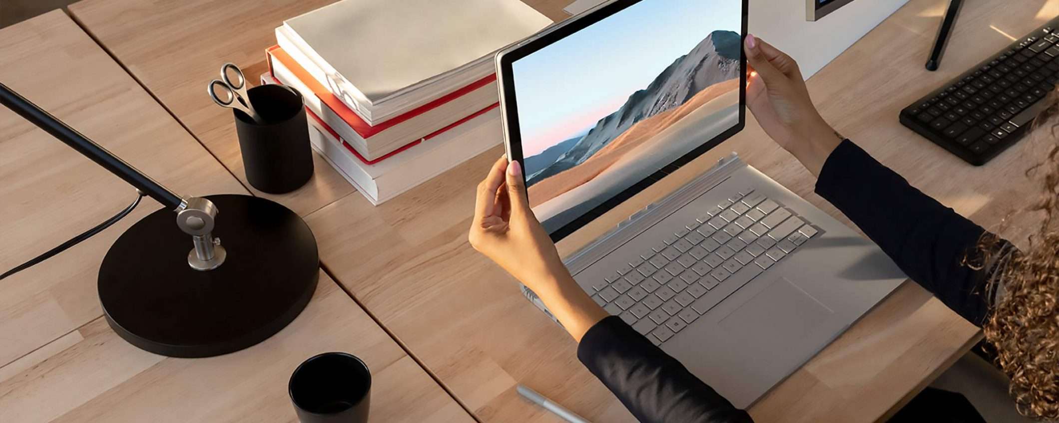 Surface Book 3 e Headphones 2 da oggi in Italia