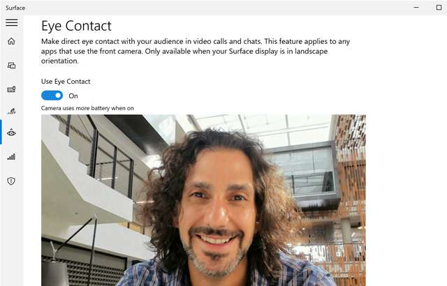 La funzionalità Eye Contact di Windows 10 per Surface Pro X