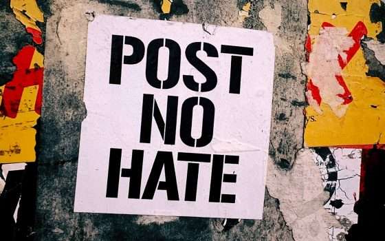 Twitter, pugno duro contro violenza e hate speech