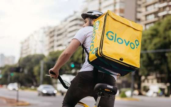 Glovo, dati dei clienti in vendita nel dark web