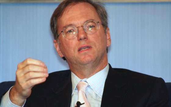 Eric Schmidt sui social, amplificatori per idioti