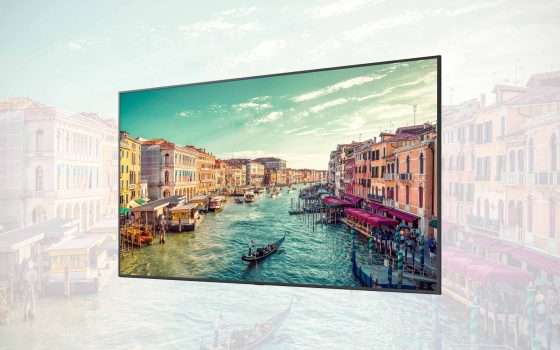 Monitor in sconto: Samsung QER, un 'mostro' da 82''