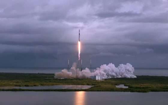 SpaceX lancia 143 satelliti nello spazio