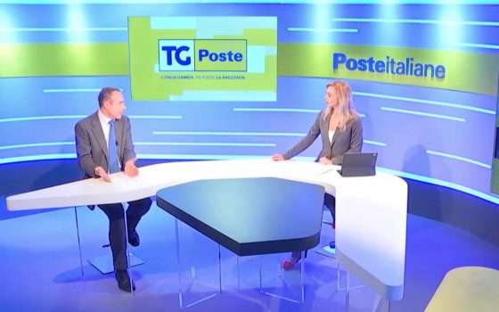 COVID-19: Poste attiva la prenotazione dei vaccini