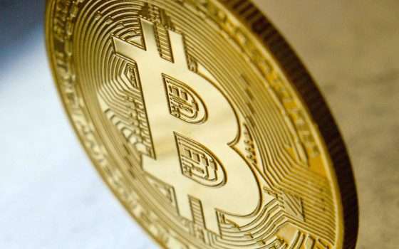 Bitcoin cresce ancora: superati i 51000 dollari