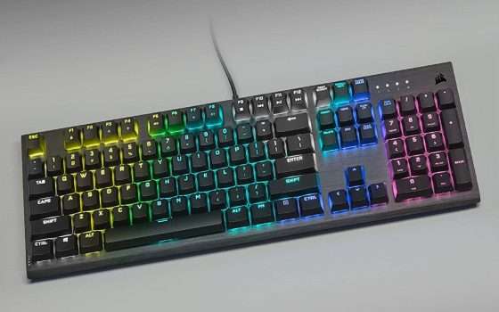 Tastiera meccanica Corsair K60 a meno di 100€