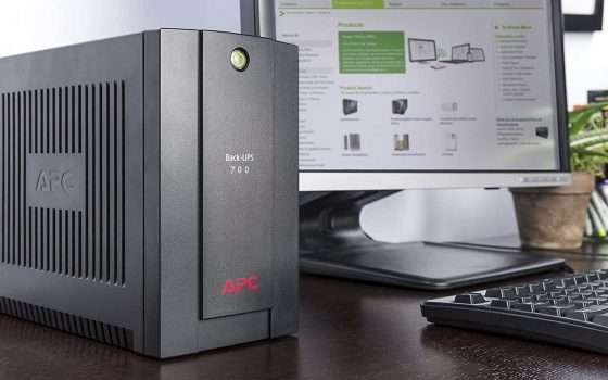 APC Back-UPS BX700: PC sempre acceso con 75 euro