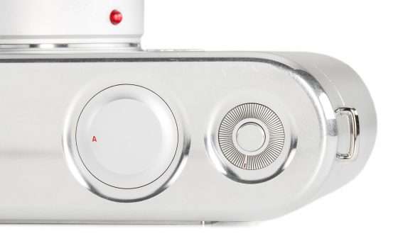 Un prototipo della Leica di Jony Ive va all'asta