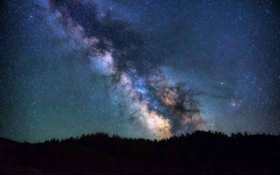 Una foto della Via Lattea lunga dodici anni