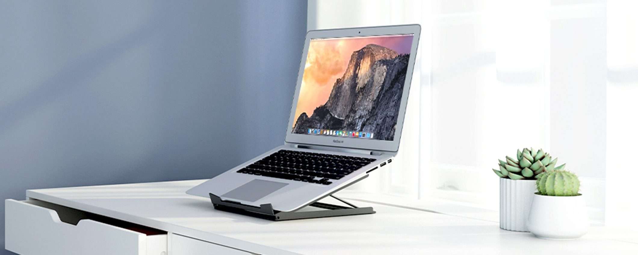 Supporto laptop ergonomico e inclinabile: l'offerta