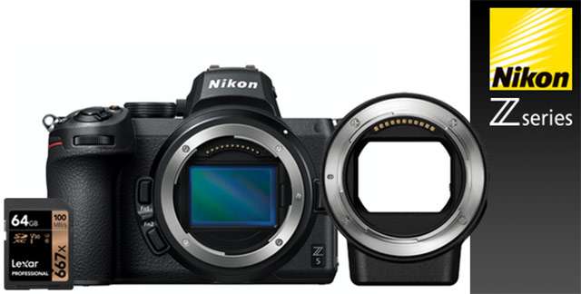 Il bundle con la fotocamera mirrorless Nikon Z5, l'adattatore FTZ e la SD Lexar da 64 GB