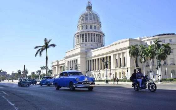 Cuba blocca l'accesso a social media e app