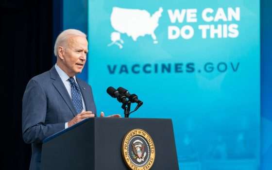 Biden vs Facebook su vaccini e disinformazione