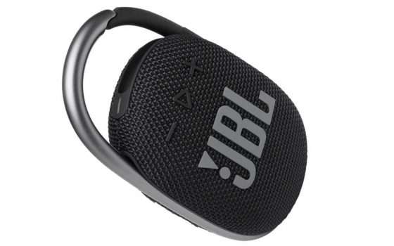 Porta la tua musica sempre in tasca con lo speaker JBL Clip 4 in offerta