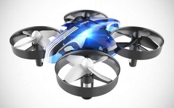 Un mini drone a soli 23 euro: l'offerta vola