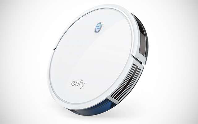 Il robot aspirapolvere eufy RoboVac 11S