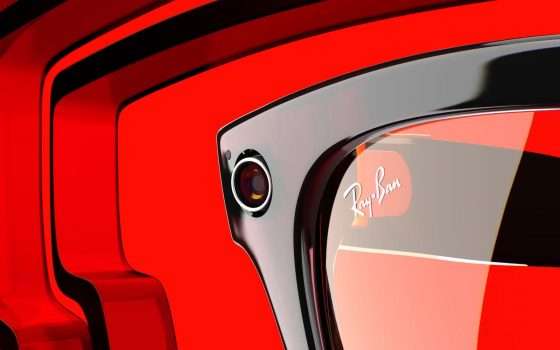 Ray-Ban Stories: LED di notifica troppo piccolo