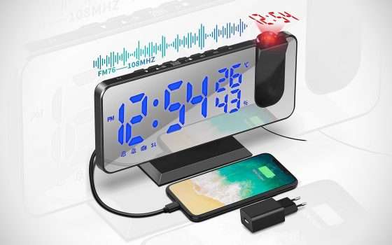 Sveglia con proiettore, radio e ricarica USB (-28%)