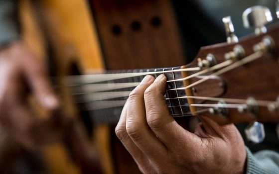 Accorda la tua chitarra con Google Tuner (gratis)