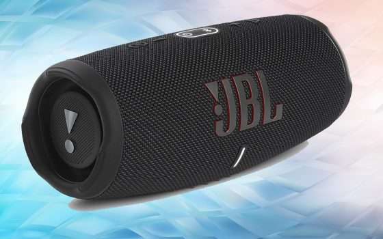 JBL Charge 5: il diffusore Bluetooth più amato al minimo storico