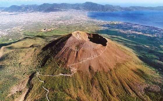 Vesuvio: nessuna eruzione distruttiva in arrivo