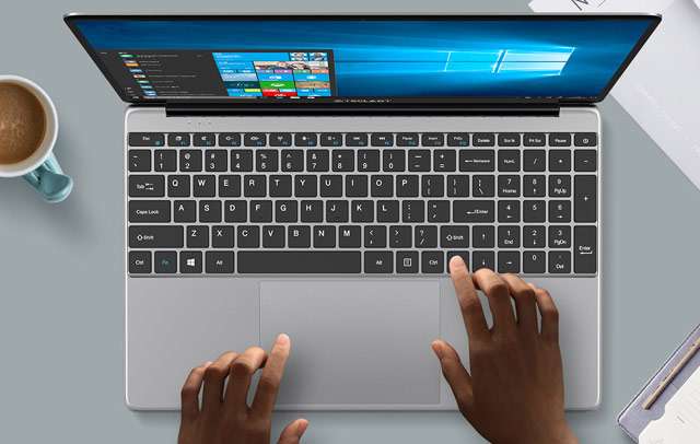 Il laptop Teclast F15 Plus