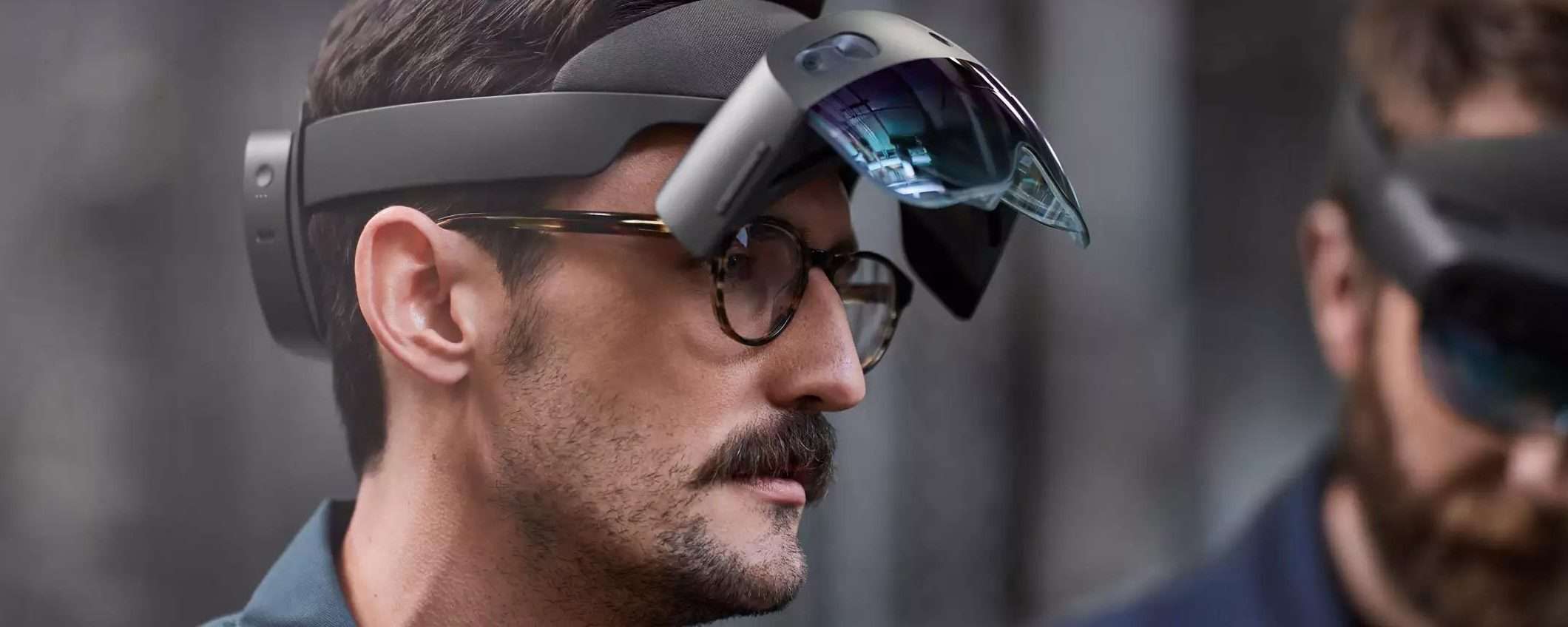 HoloLens 2 fuori produzione: stop aggiornamenti dal 2028