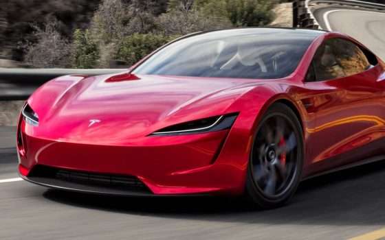 La nuova Tesla Roadster sarà una macchina volante