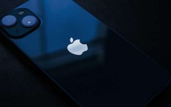 iPhone 16 con Face ID sotto il display, altre conferme