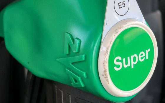 Benzina: nuovi rincari, nonostante il taglio accise