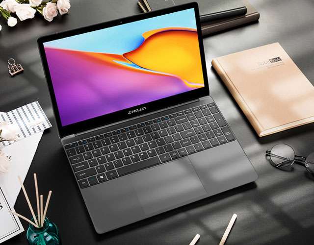 Il laptop Teclast F15S con Windows 10, processore Intel e display da 15,6 pollici