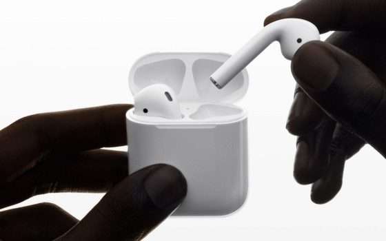 Apple AirPods a un prezzo da sogno su Amazon, ma ancora per poco