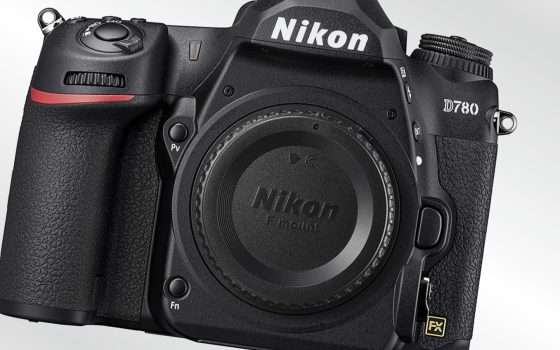 Nikon, addio reflex: è l'era delle mirrorless