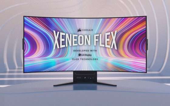 Corsair Xeneon Flex: monitor con pannello curvabile