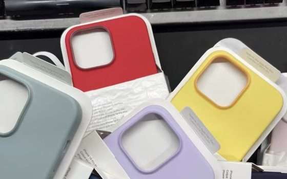 iPhone 14: tutti i colori delle cover ufficiali in anteprima